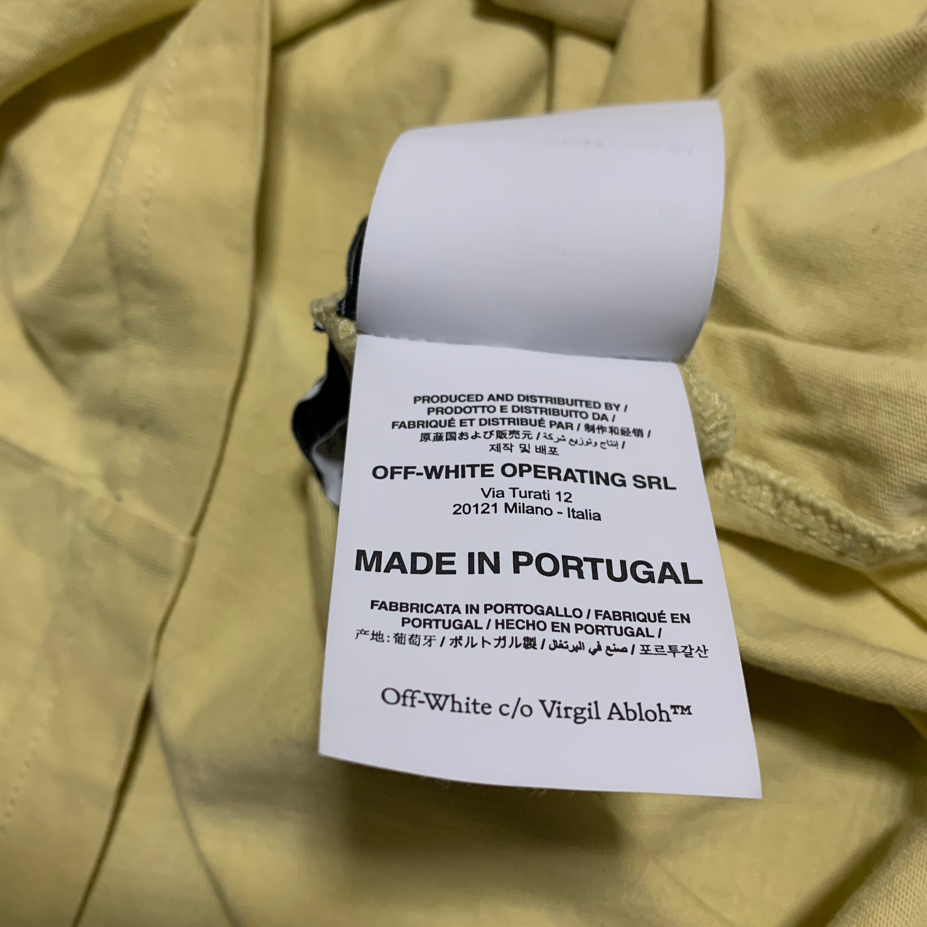Off White Medium Spray Yellow Tee Virgil Abloh (OWAA089F22JER007)