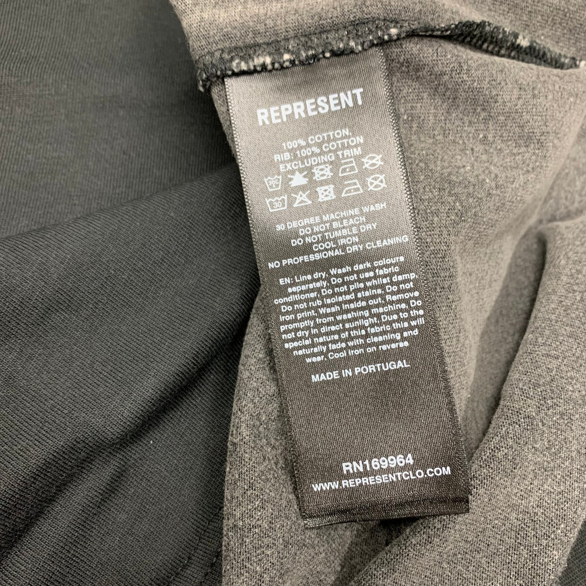 Represent XS Tee Crest Vintage Black T-Shirt