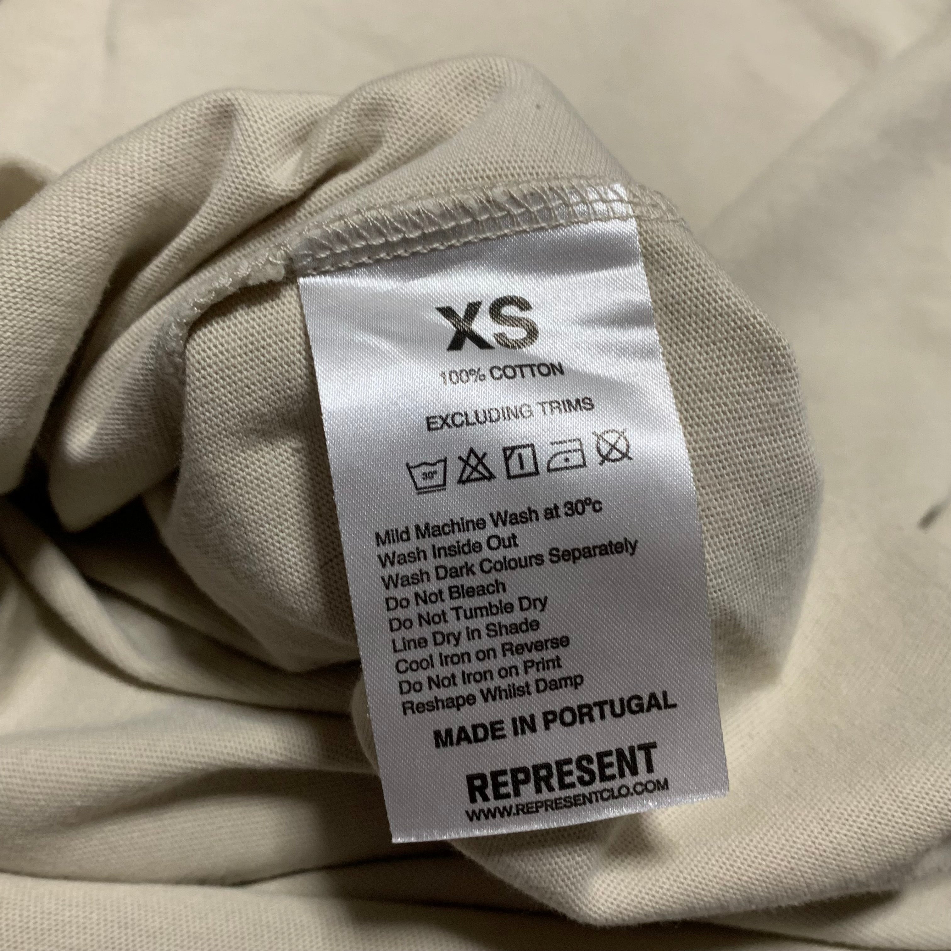Represent XS Feel The Heat Vintage White Tee