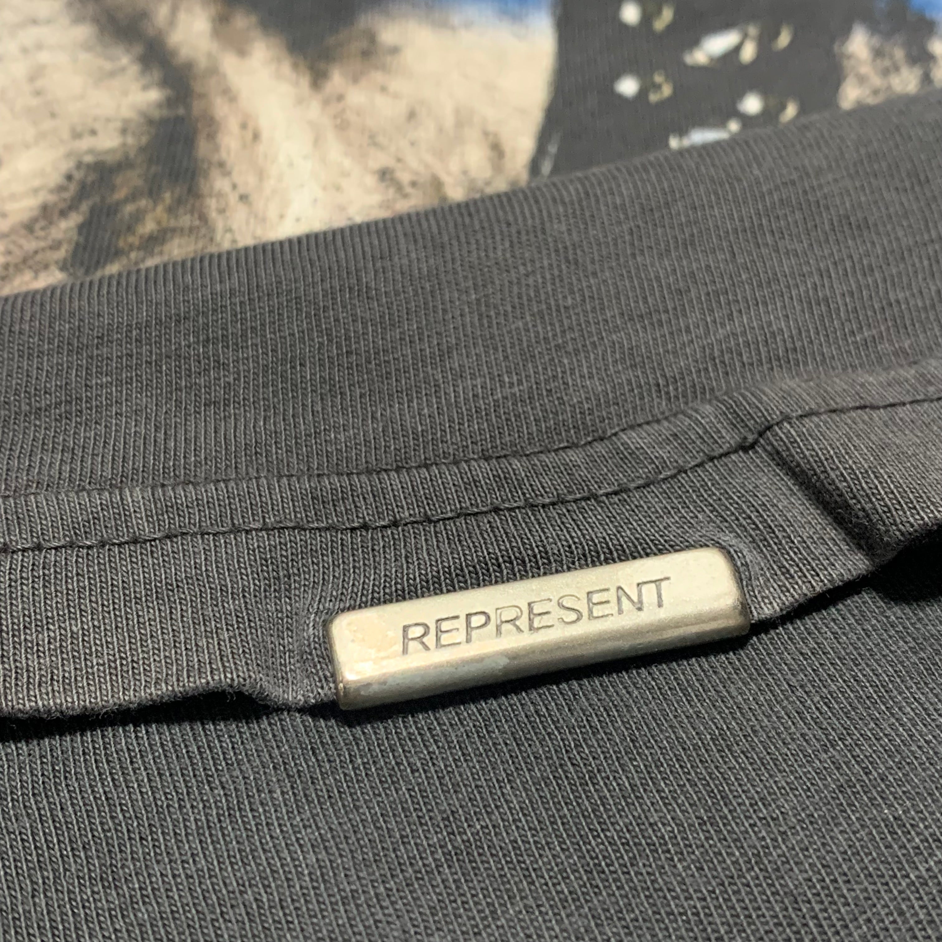 Represent Small Night Hunter Vintage Black Tee