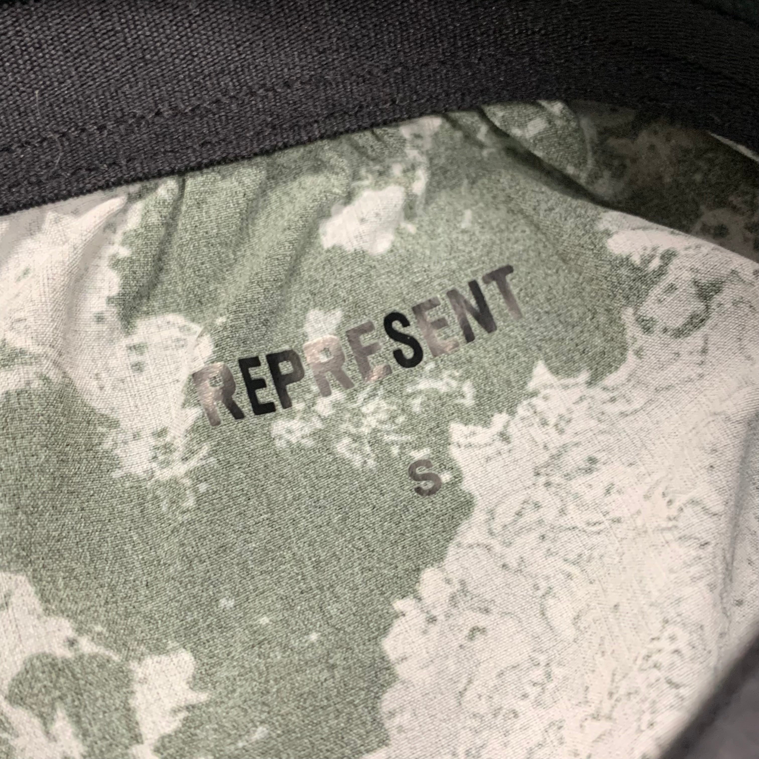 Represent Small Shorts 247 Fused Black Camo Bottoms