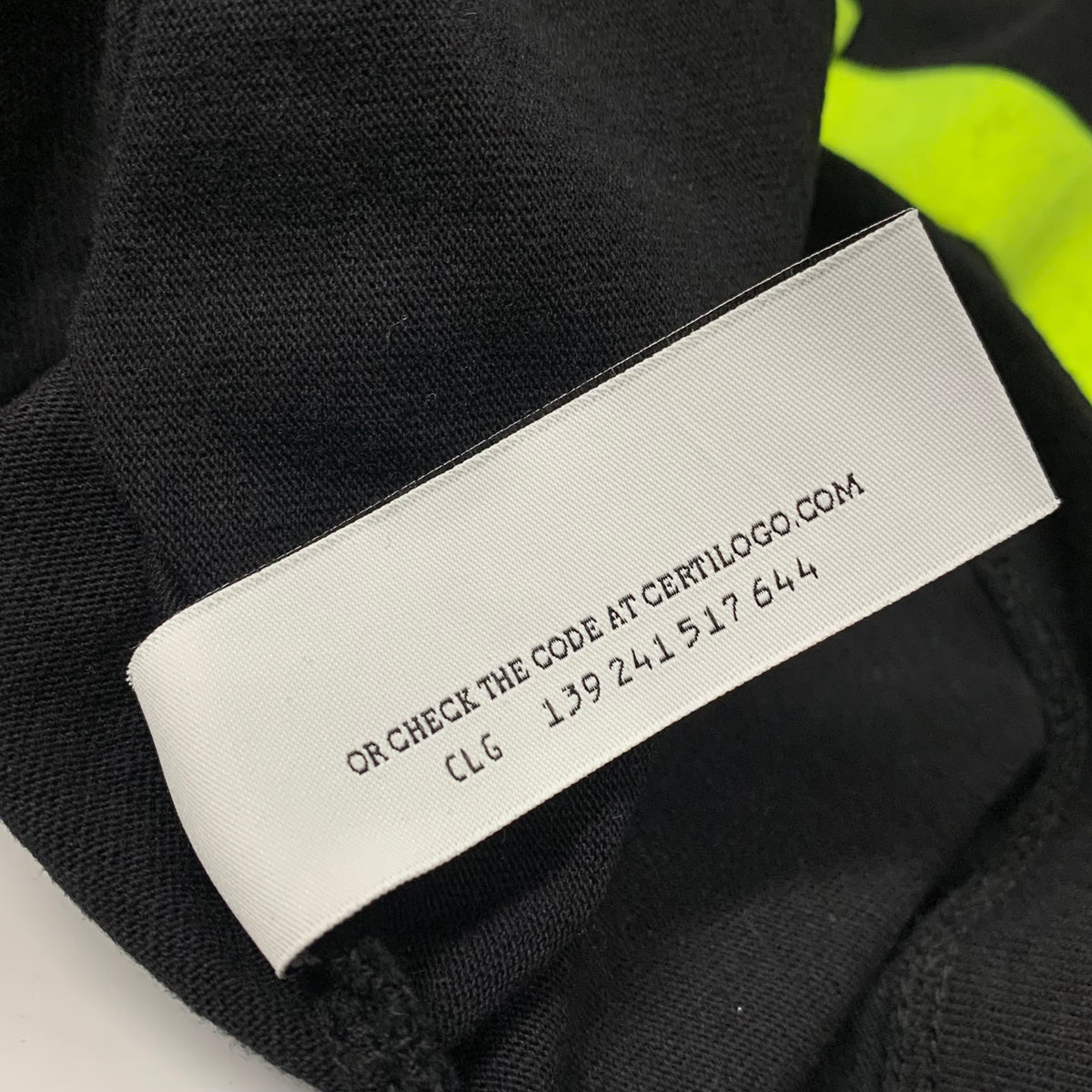 Off White Medium Tee Exactly The Opposite Arrows Black T-Shirt Virgil Abloh