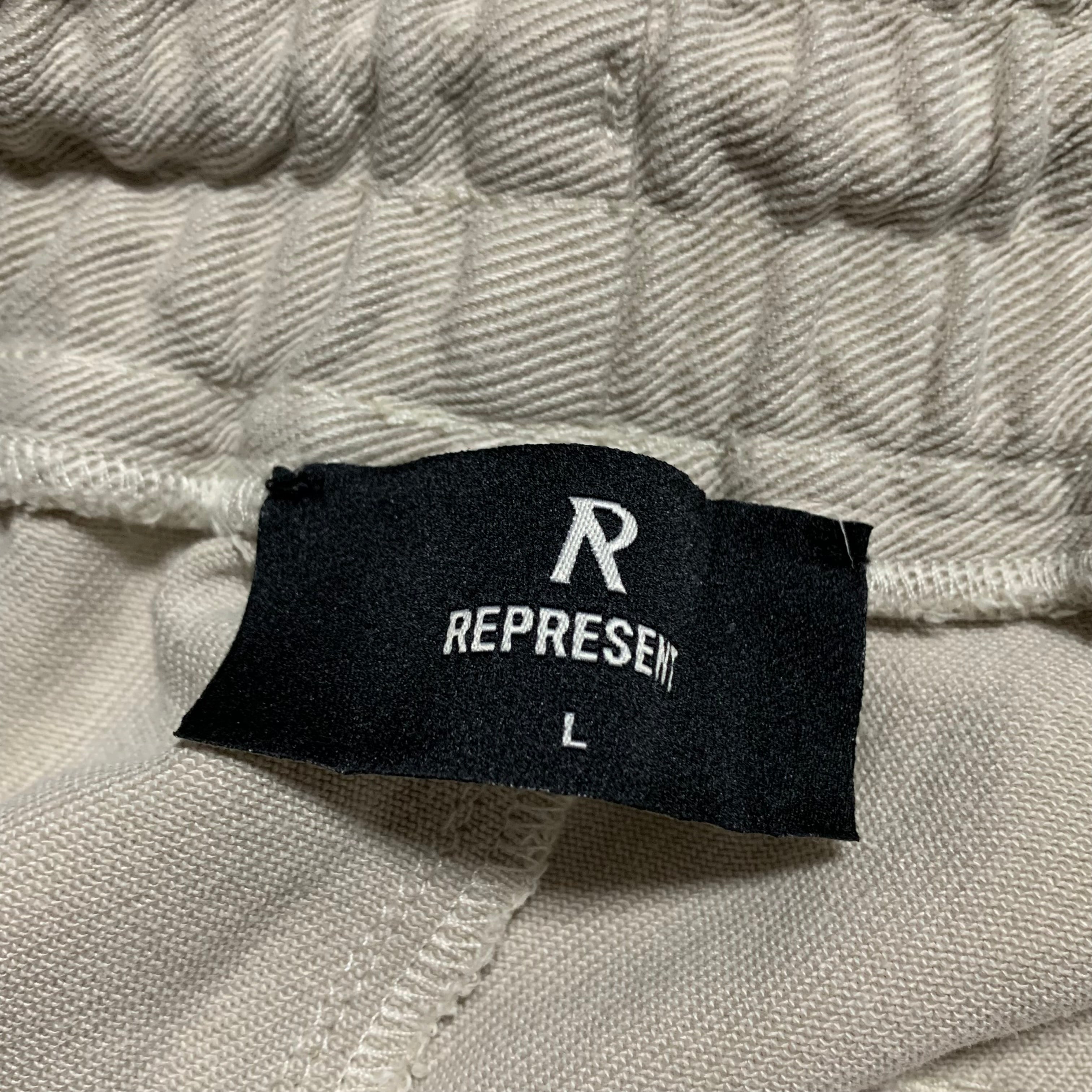 Represent Large Shorts Icarus Off White Bottoms
