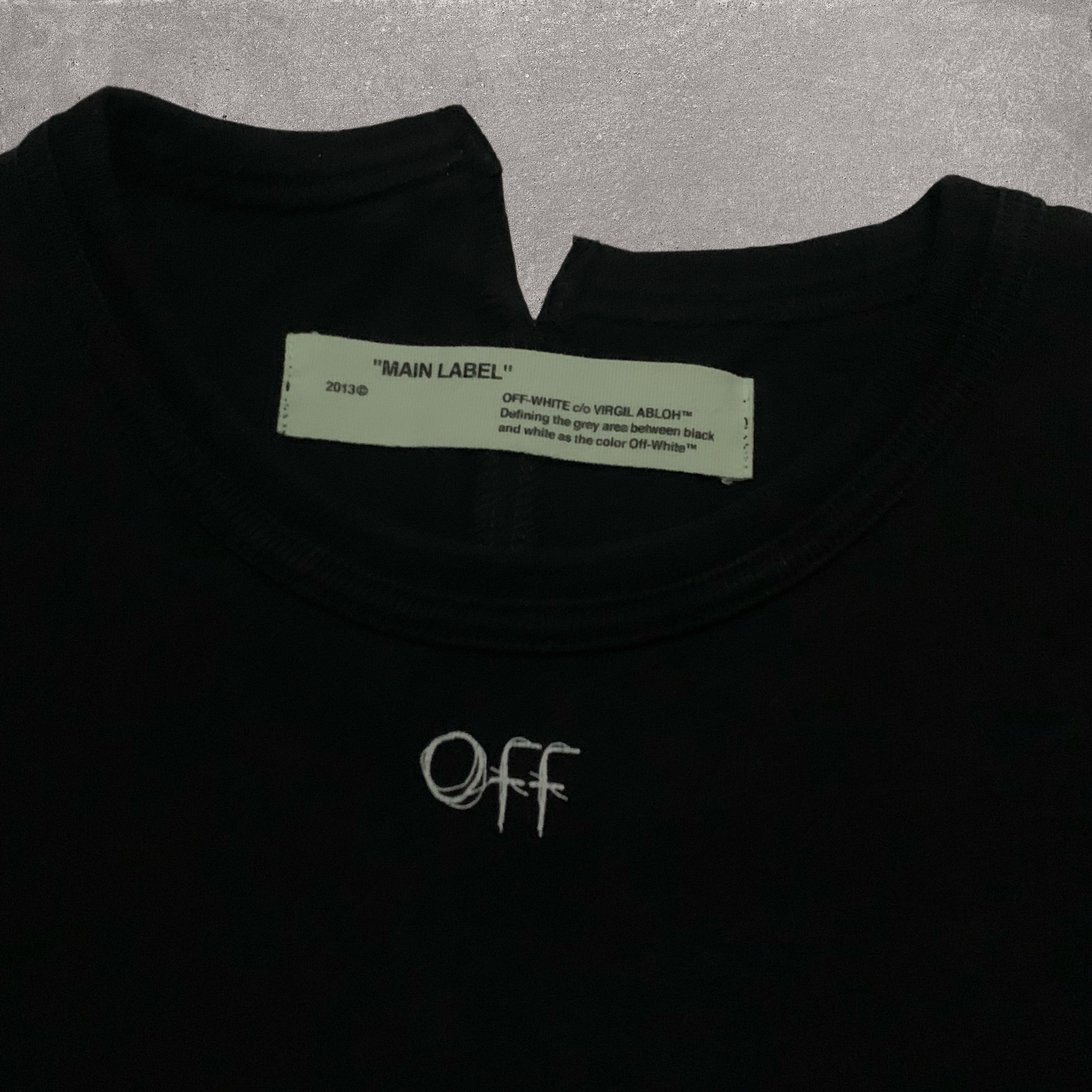 Off White XS Manchester Black Tee Virgil Abloh Selfridges Exclusive 2018 (OMAA032S18185117)