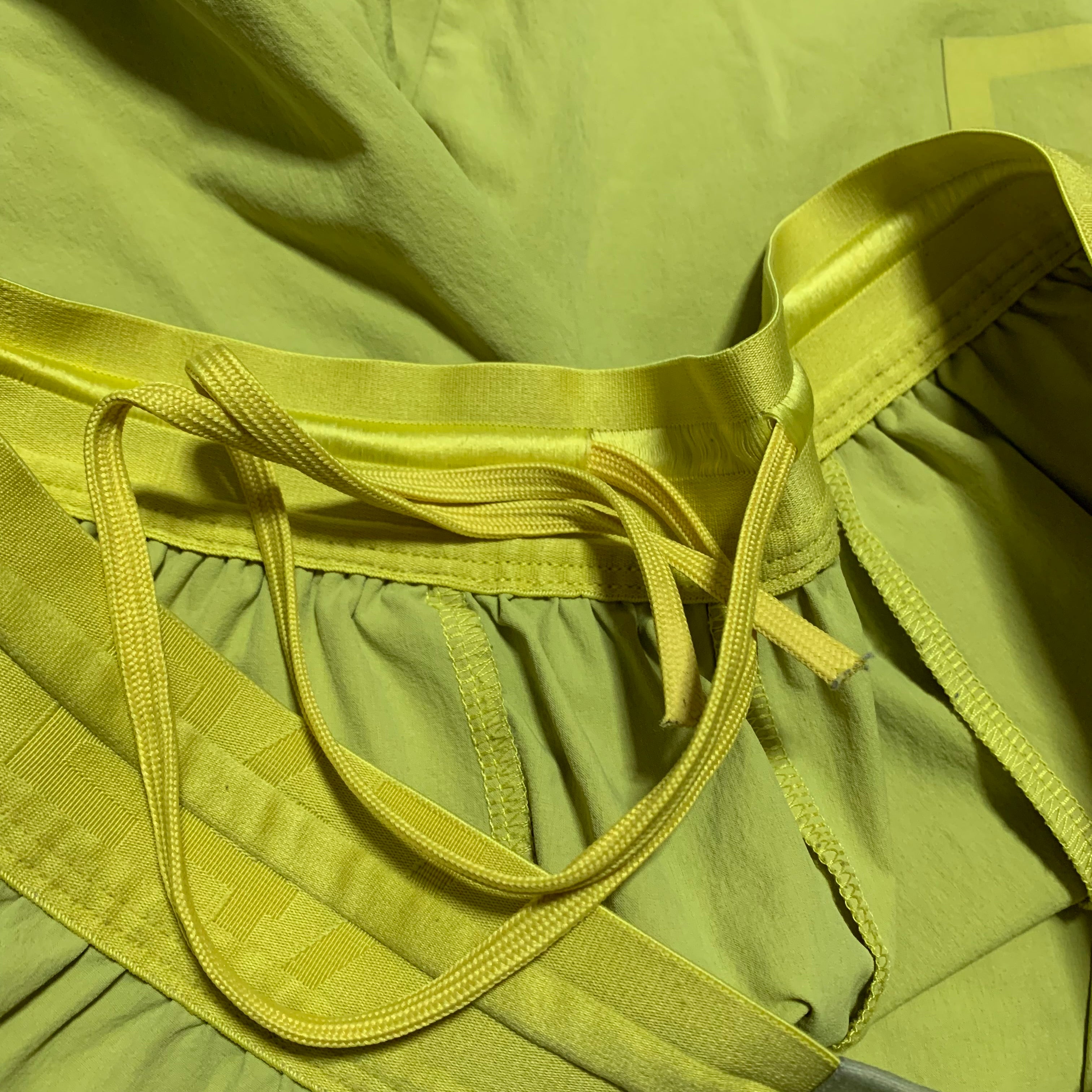 Represent Medium Shorts 247 Yellow Training Pants Bottoms