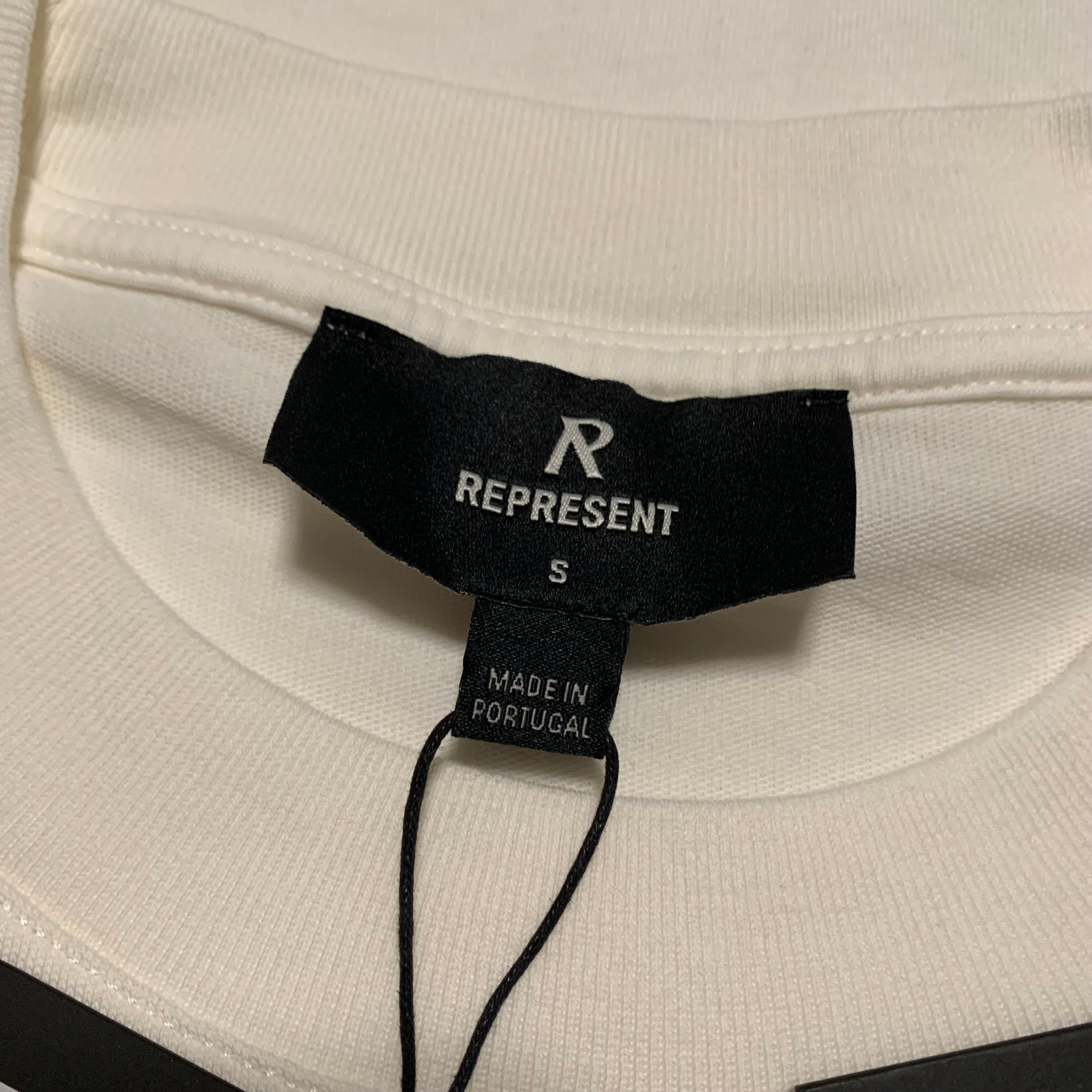 Represent Small Oasis Owners Club Flat White Tee