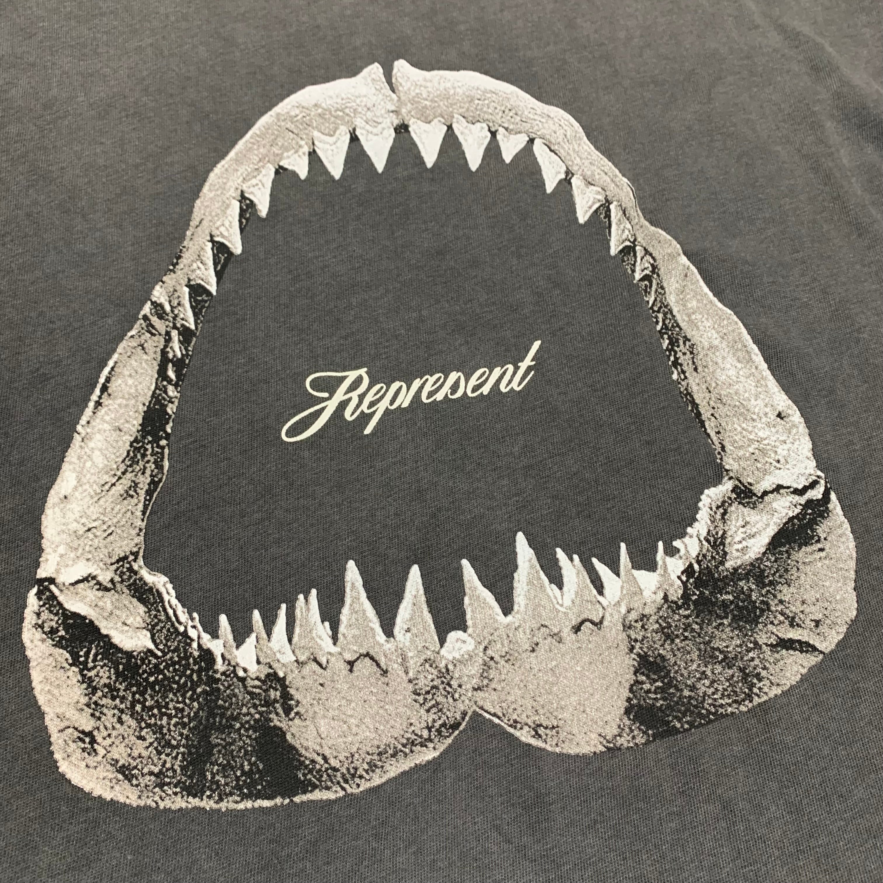 Represent XS JAWS Vintage Grey Tee Shark