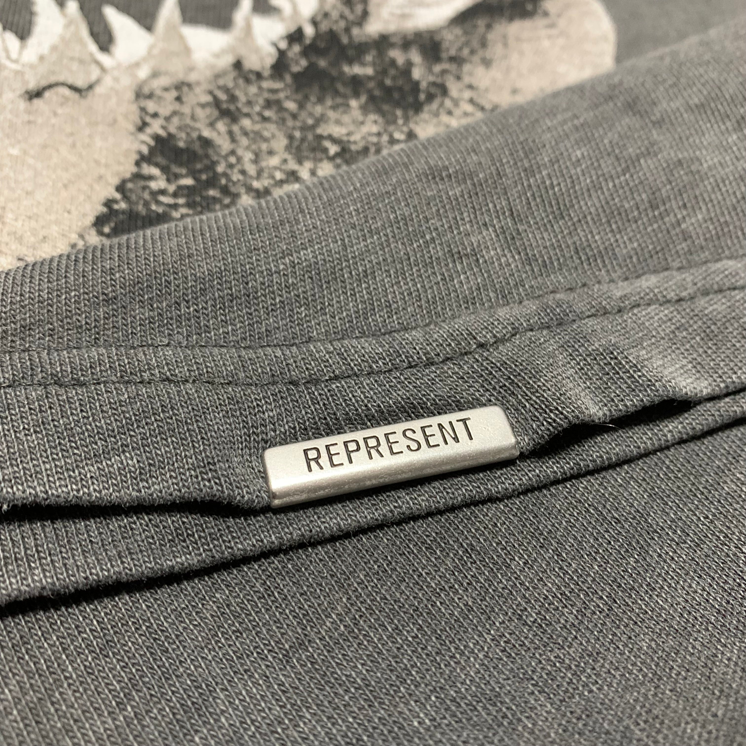 Represent XS JAWS Vintage Grey Tee Shark