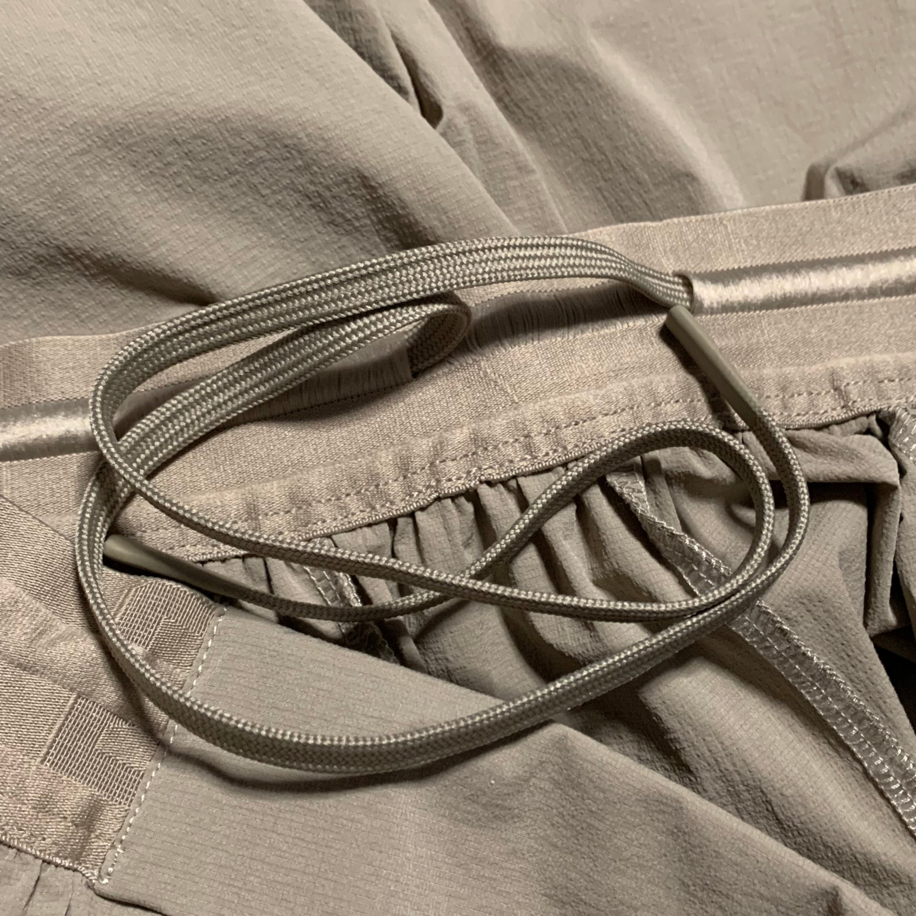 Represent Medium Shorts 247 Pebble Taupe Beige Training Shorts