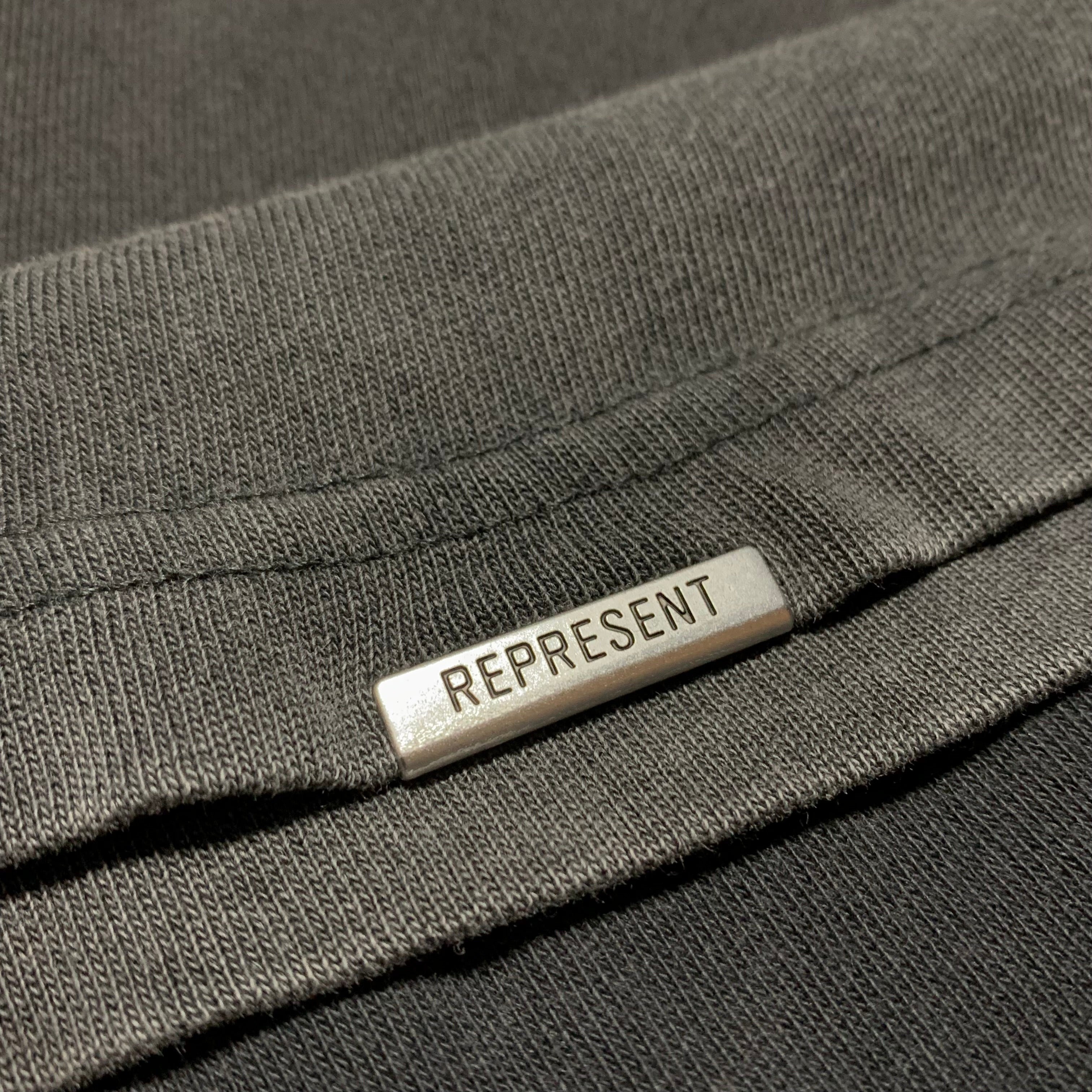 Represent Small Thoroughbred Vintage Black Tee Dog