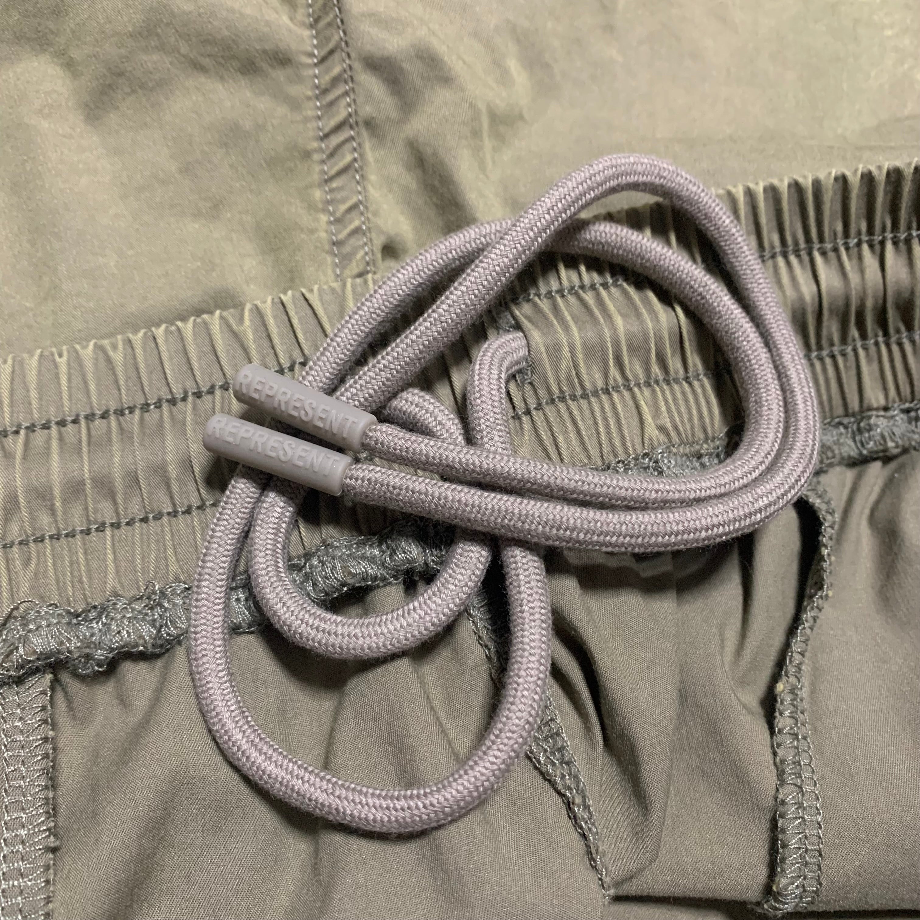 Represent Medium Shorts Logo Khaki Green Bottoms