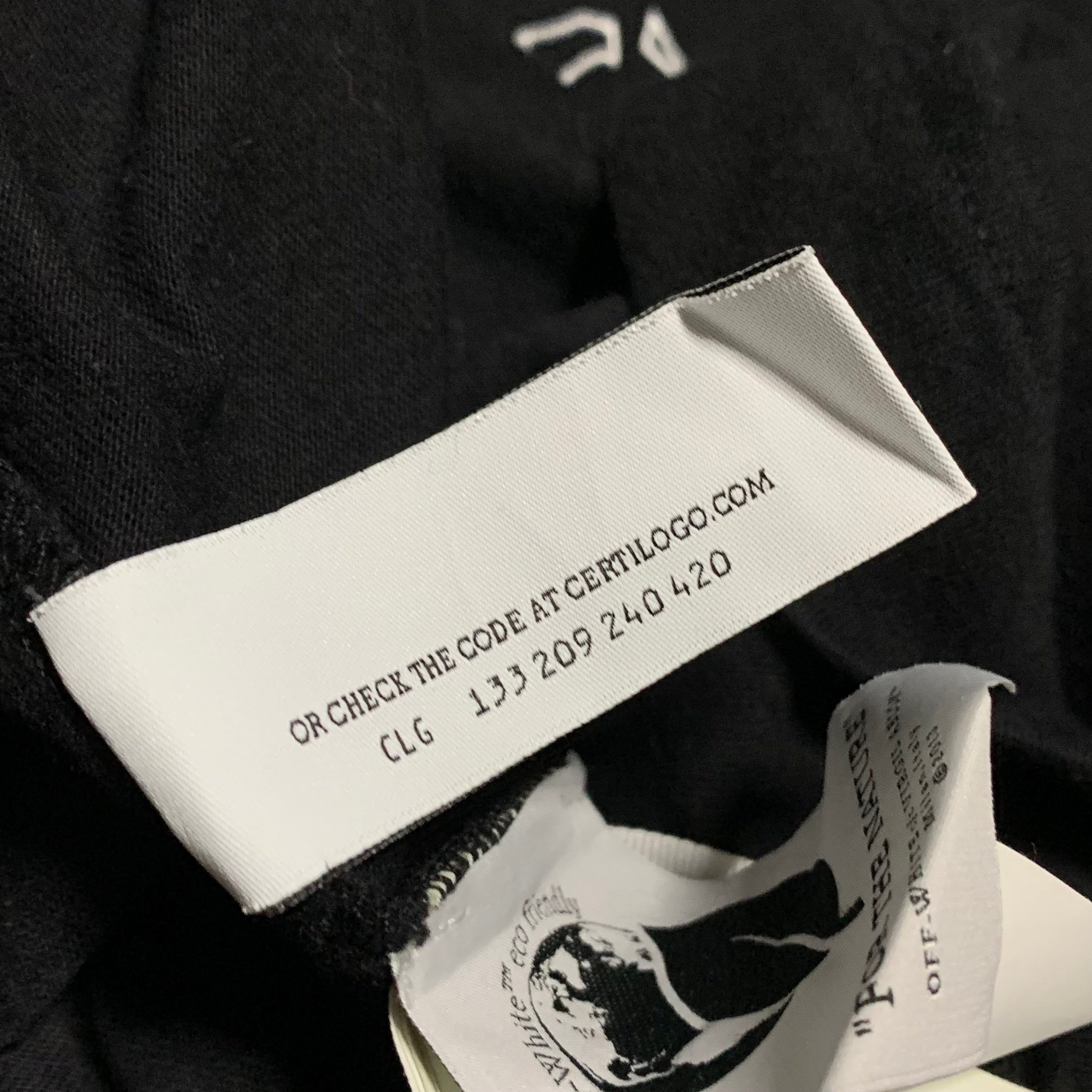 Off White Medium Neen Arrow Skate Black Tee Virgil Abloh