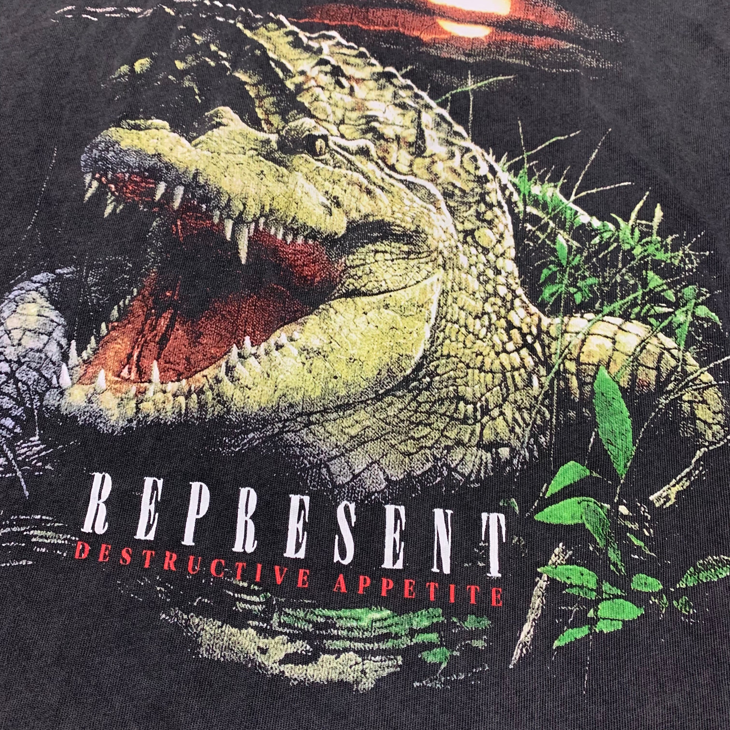 Represent Small Destructive Appetite Vintage Grey Tee Crocodile